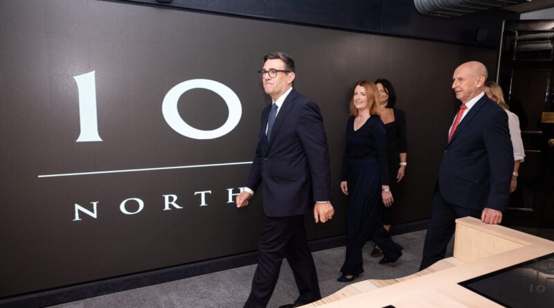 Royaume-Uni : Andy Burnham inaugure son Downing Street « du Nord » à Manchester