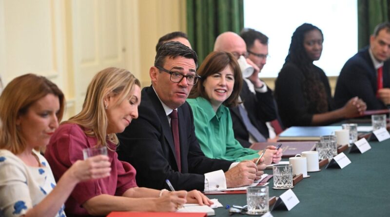 Royaume-Uni : Andy Burnham, nouveau Premier ministre, annonce une mesure pour le pouvoir d’achat.