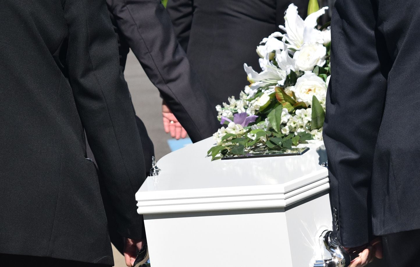 Royaume-Uni : Une mère de famille sans sépulture depuis quatre ans, ses enfants doivent 70.000 euros