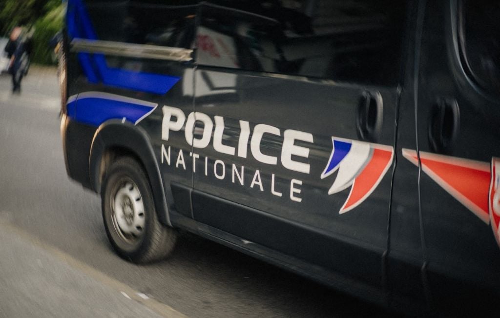 Sarcelles : des armes découvertes dans un véhicule près de la synagogue