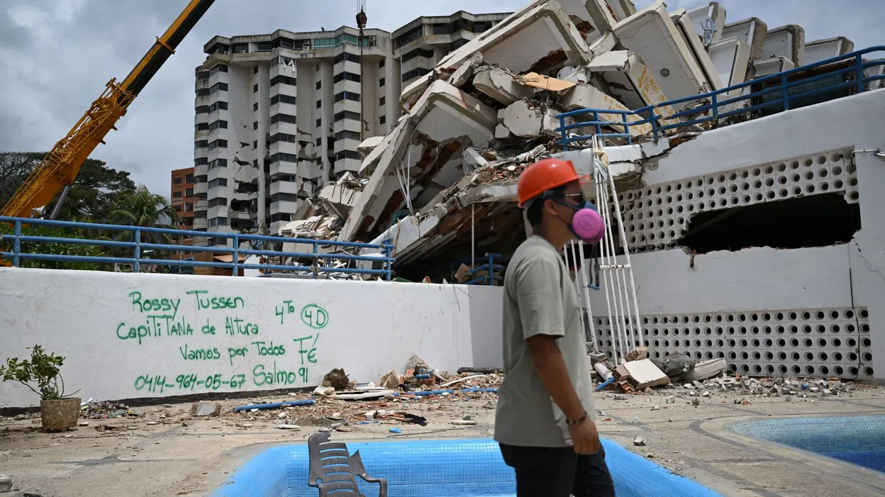 Séismes au Venezuela : près de 3000 morts, rumeurs d'un enfant.