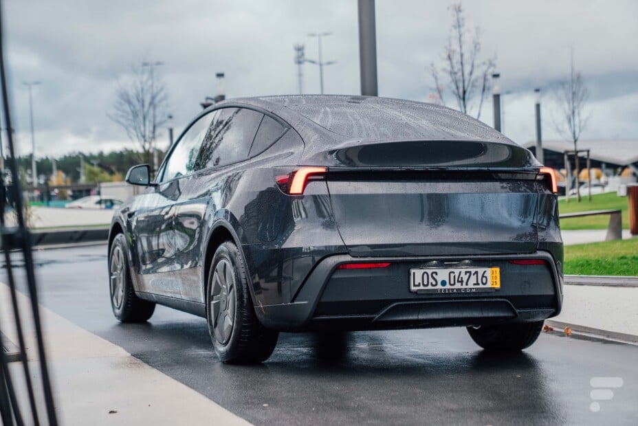 Tesla voit son bénéfice par voiture chuter à 2 140 $ suite à la perte des crédits carbone.