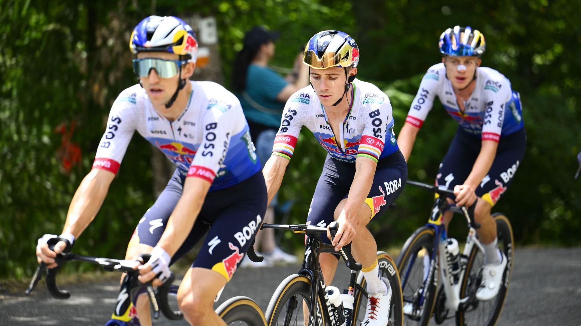 Tour de France 2026 : contrôle nocturne de l’équipe Red Bull-Bora-hansgrohe de Remco Evenepoel