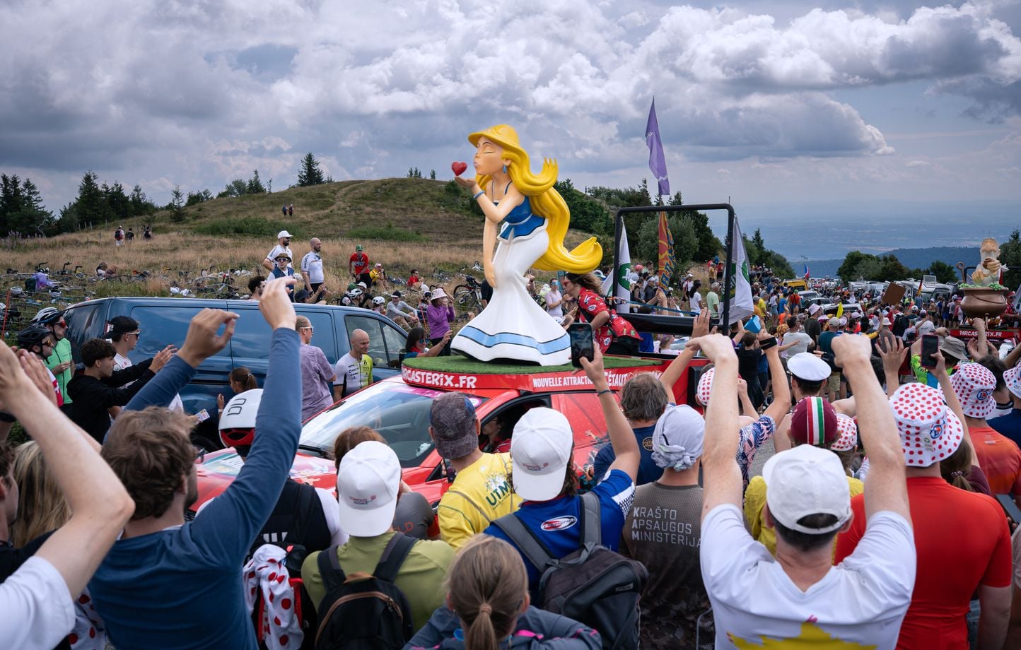 Tour de France 2026 : Heure de passage de la caravane étape 16 mardi ?