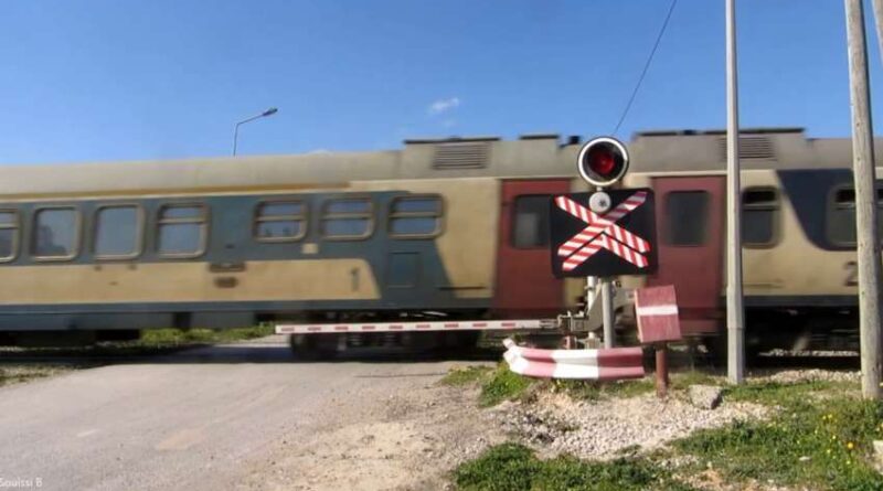 Trafic ferroviaire perturbé entre Sousse et Monastir après rupture d'une ligne électrique.