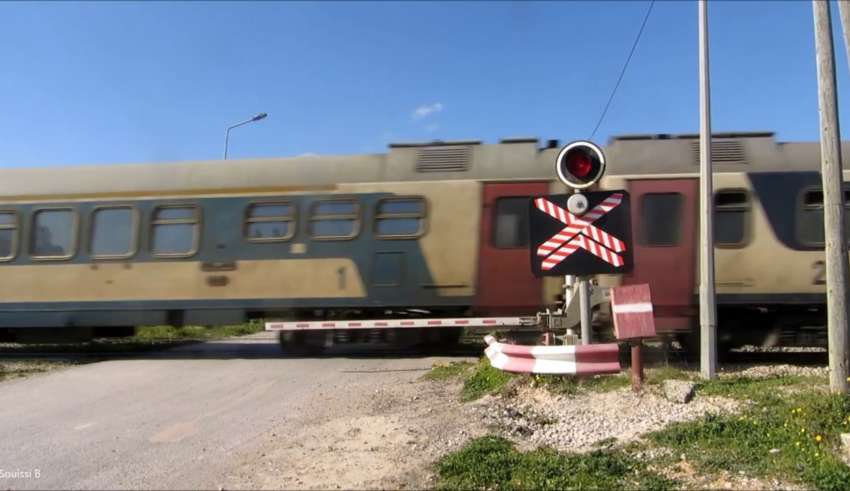Trafic ferroviaire perturbé entre Sousse et Monastir après rupture d'une ligne électrique.