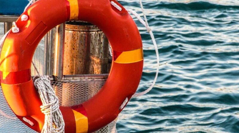 « Un homme survit un mois à la dérive dans le Pacifique »