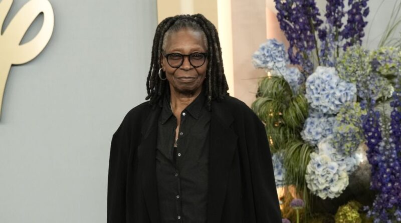 Whoopi Goldberg ne peut pas quitter la Sicile à cause de l'éruption de l'Etna.