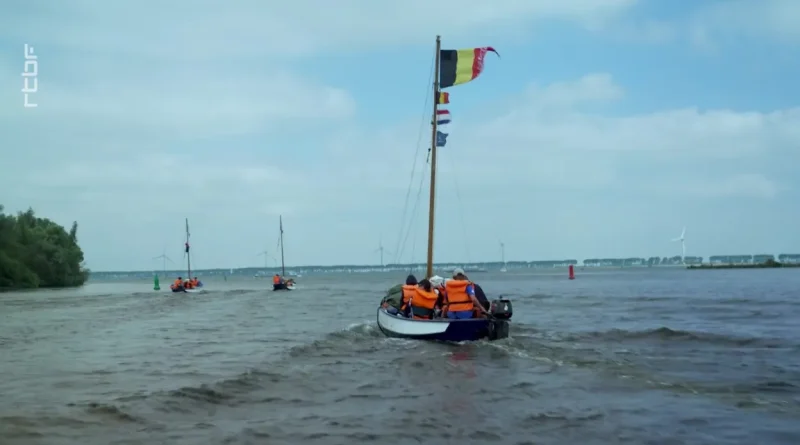 24 heures avec les scouts marins : "Même ADN que les scouts, bateaux en plus"