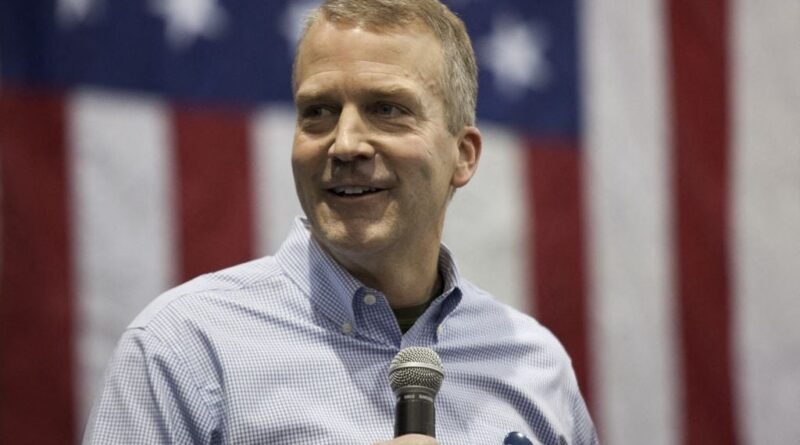 Alaska : Dan Sullivan face à Dan Sullivan pour le siège de sénateur