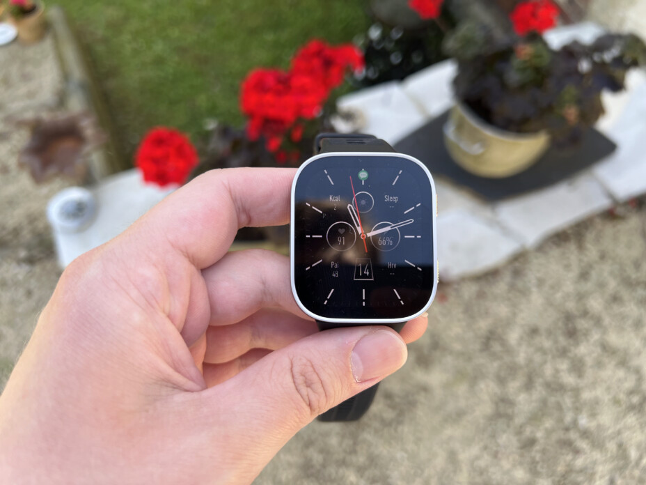 Amazfit Bip Max : la montre à 20 jours d’autonomie voit son prix baisser sur Amazon