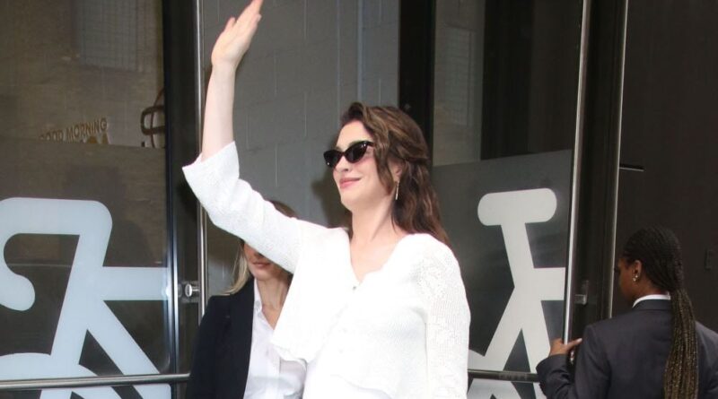Anne Hathaway émue de faire partie du prestigieux club Disney