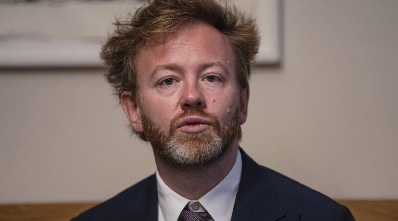 Antoine Vey, célèbre avocat, mis en examen pour harcèlement moral.