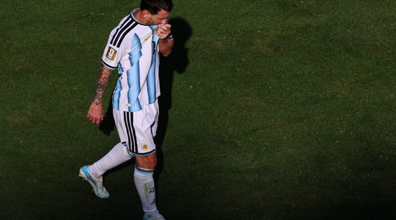 Argentine : Leo Messi annonce sa retraite internationale, « Une décision qui fait mal »