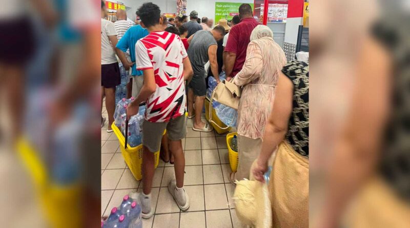 Arrêt sur image : les Tunisiens ne courent pas derrière les bouteilles d’eau