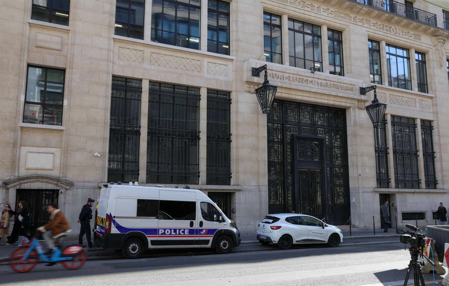 Attentat déjoué contre Bank of America à Paris : une Belge incarcérée et mise en examen