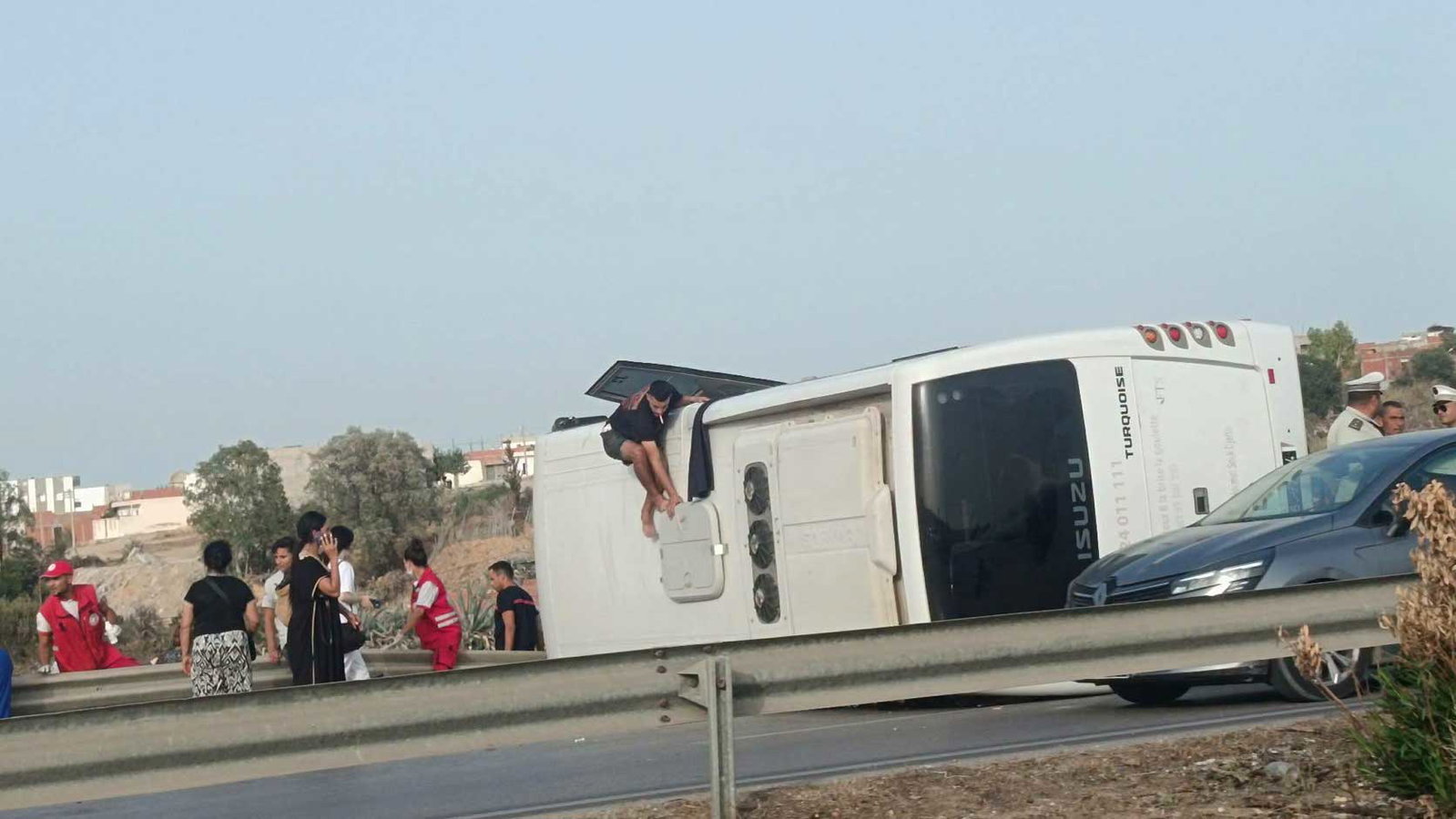 Autoroute Sousse-Hammamet : 20 blessés suite au renversement d’un bus