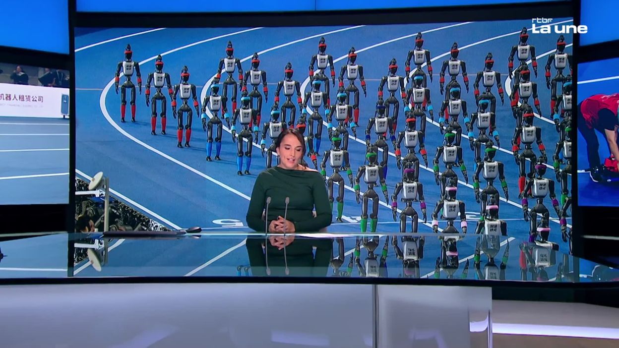 Bill Gates avertit des effets de l'IA et suggère de taxer les robots.