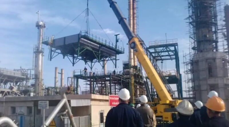 Bizerte : la STIR active son plan d’intervention après déversement de poudre charbonneuse en mer