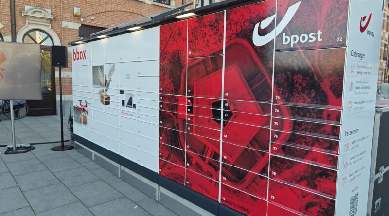 Bpost privilégie ses distributeurs automatiques de colis aux librairies et points colis.