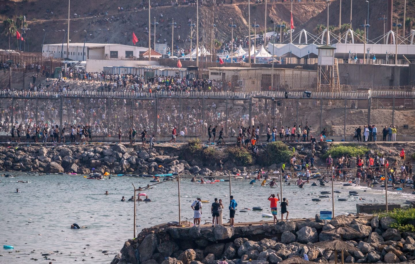 Ceuta n'est pas soumise au principe de libre circulation de l'Espace Schengen.