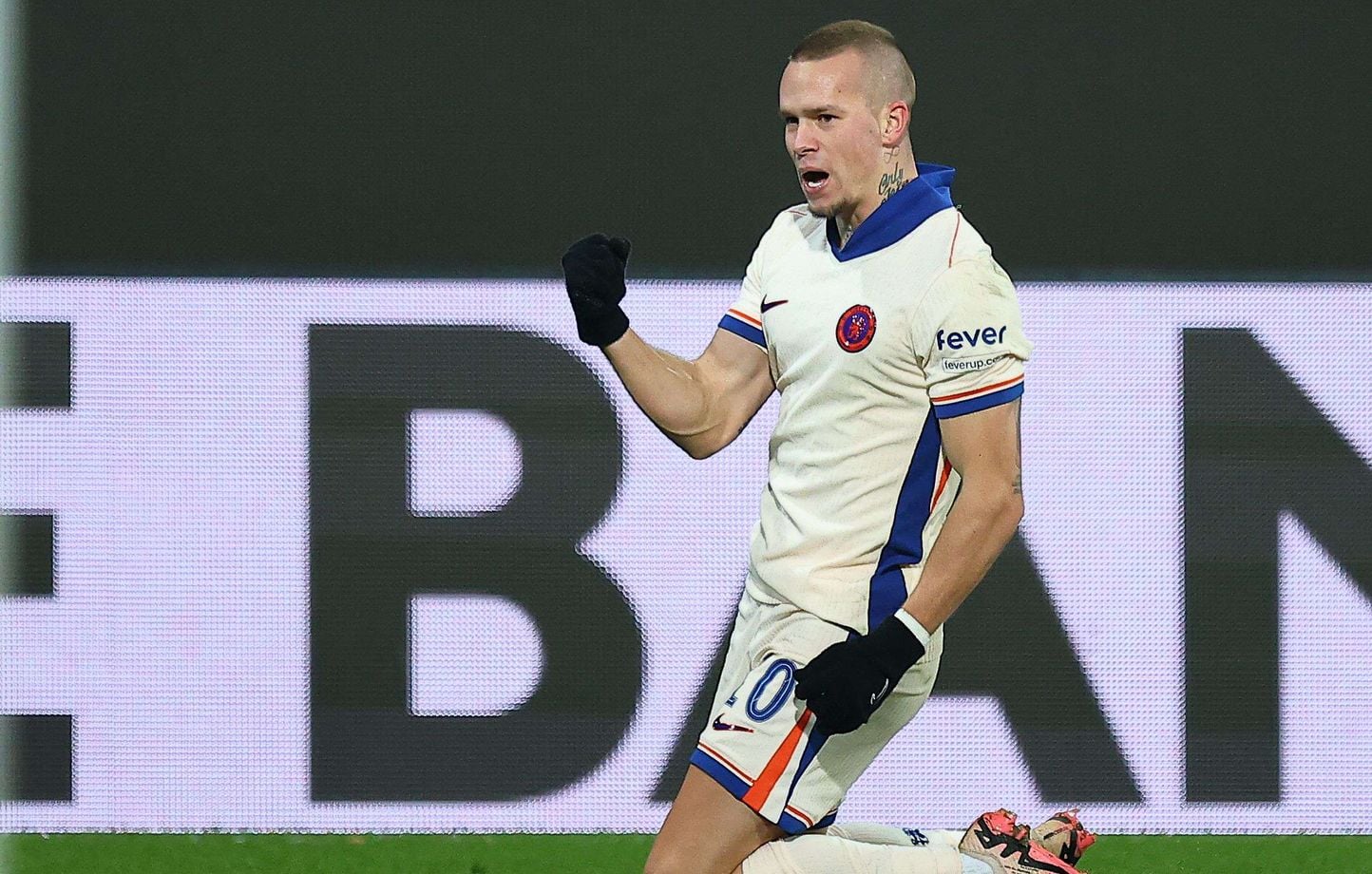 Chelsea accueille Mudryk après sa suspension pour dopage, surprise positive.