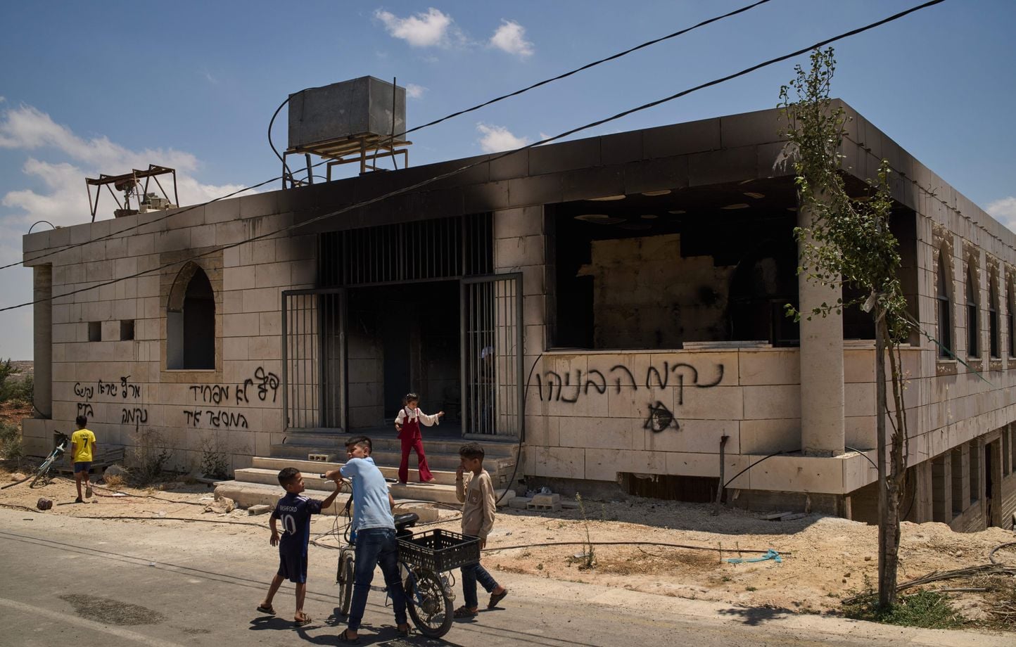 Cisjordanie : La France demande à Israël d'arrêter les colons assiégeant Qusra