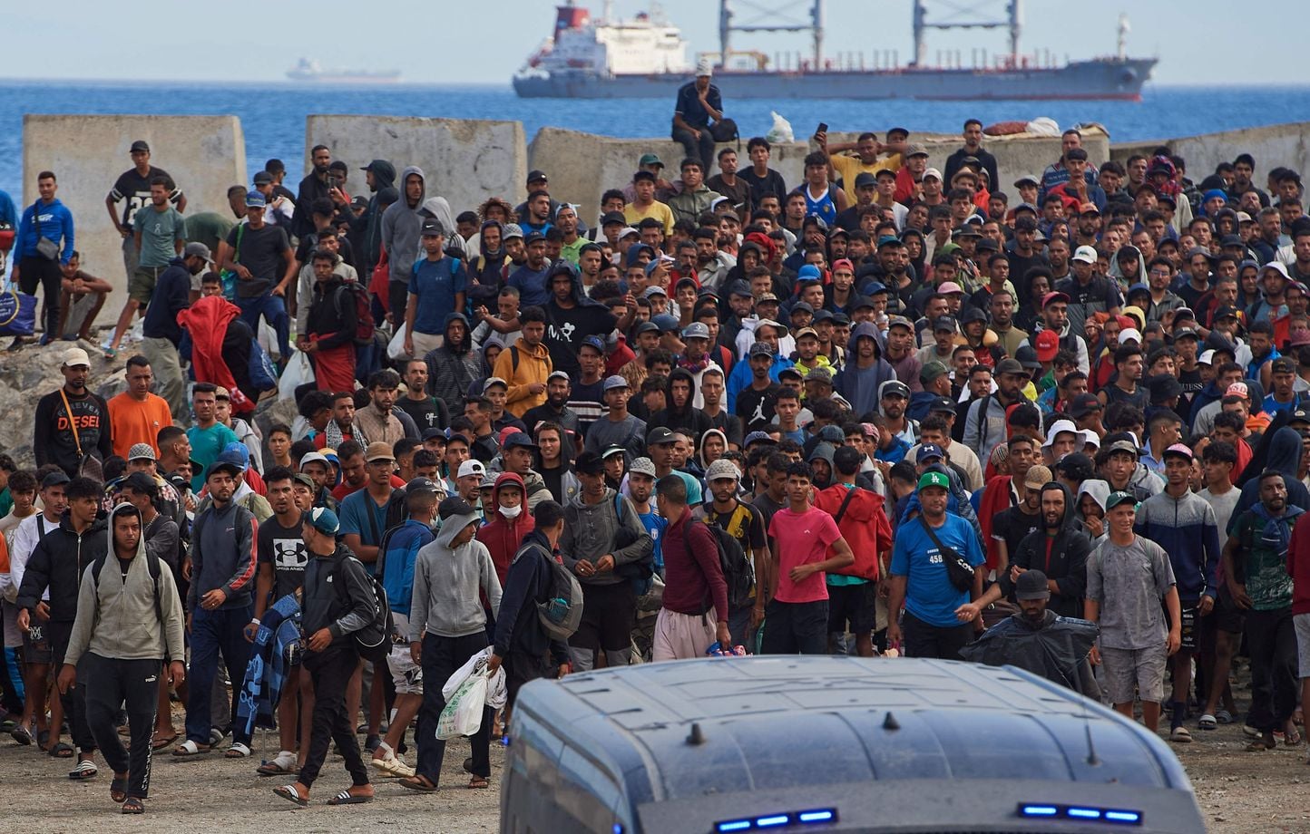 Crise migratoire à Ceuta : le Premier ministre espagnol dit que le Maroc n'est pas responsable, enquête en cours.