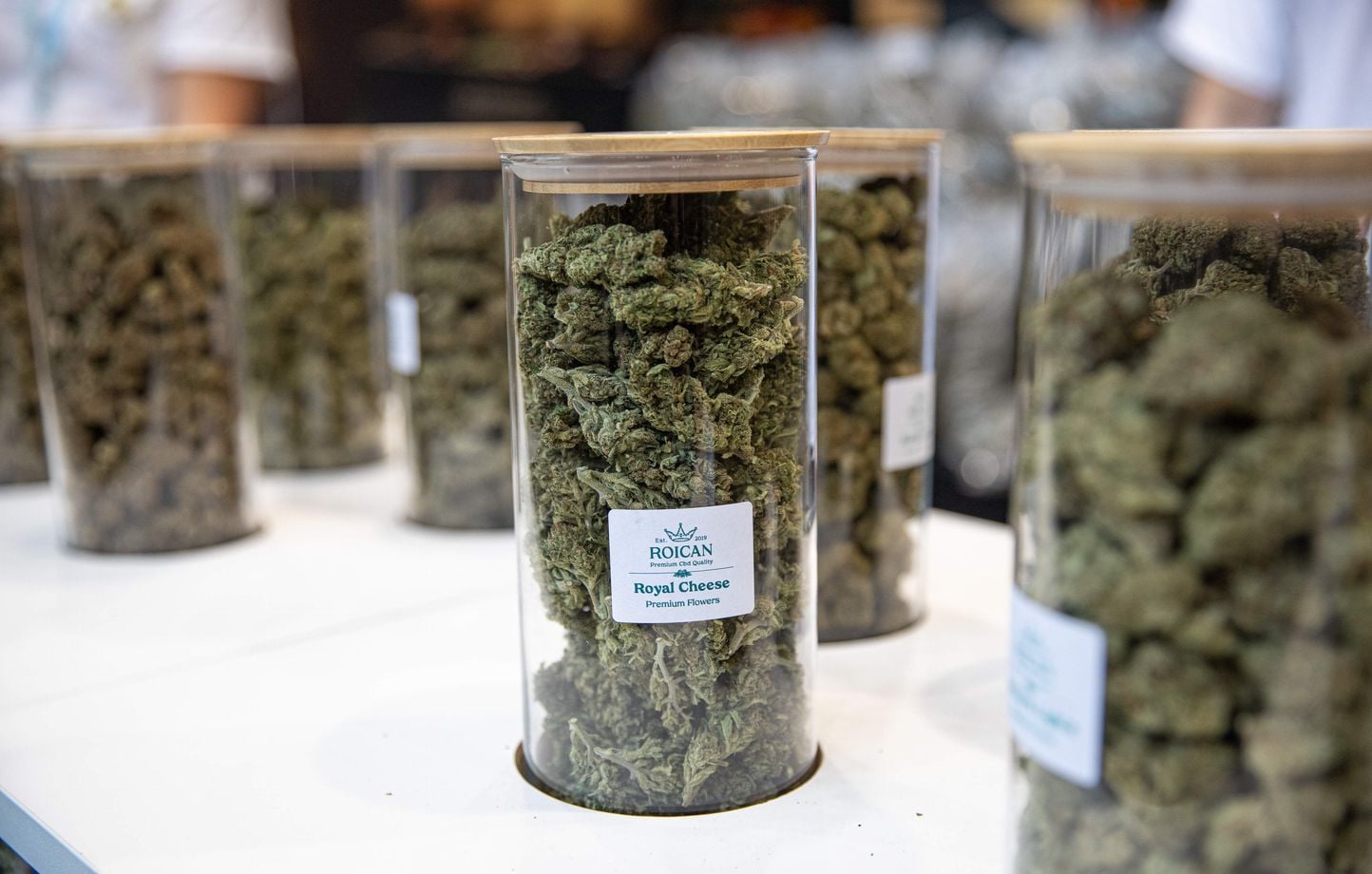 Des consommateurs alertent sur le CBC et le THCX, jamais vus avec le cannabis.