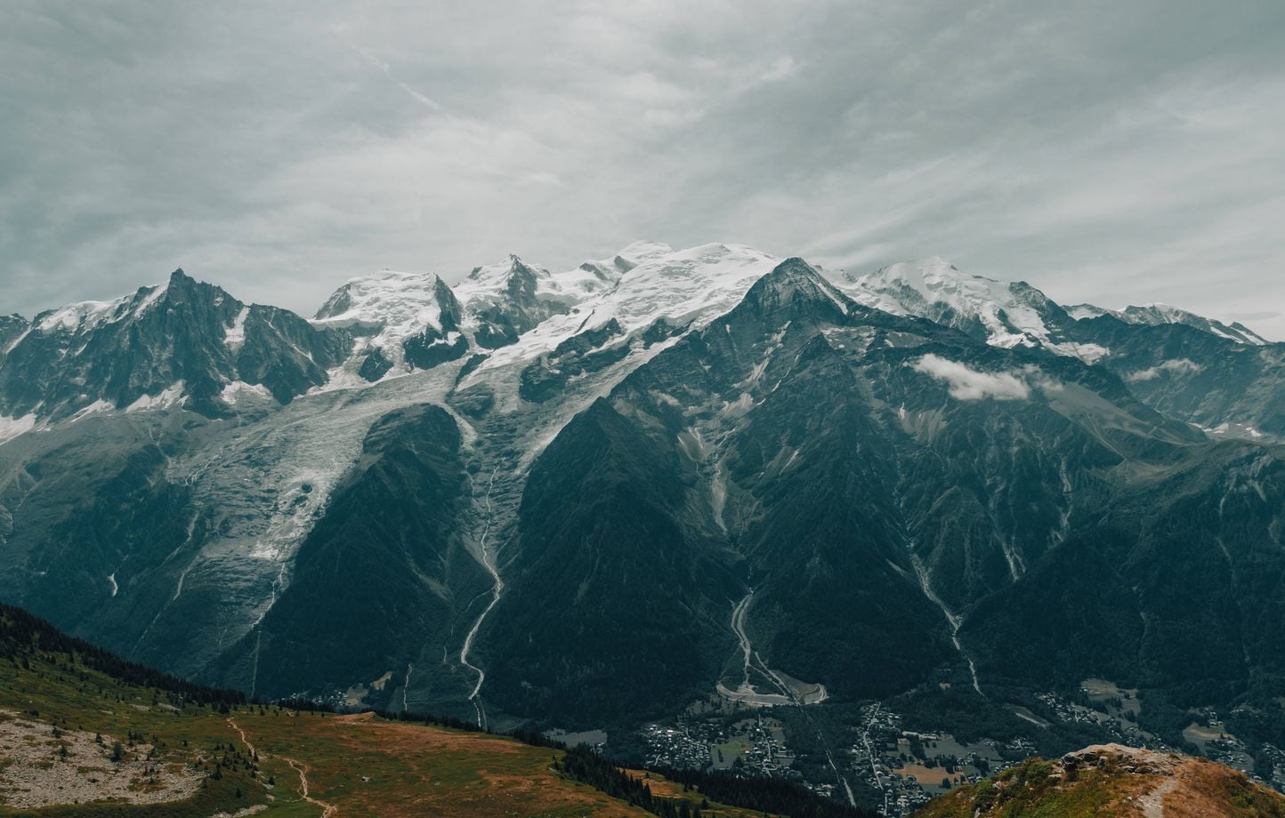 Deux morts dans le massif du Mont-Blanc : randonnée et speed riding en cause