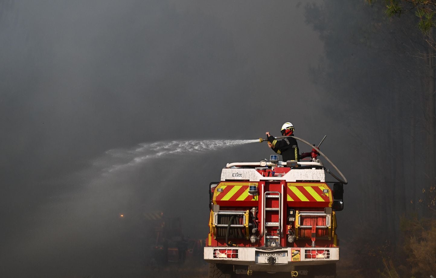 Deux-Sèvres : Un incendie d’un champ détruit une maison, trois victimes