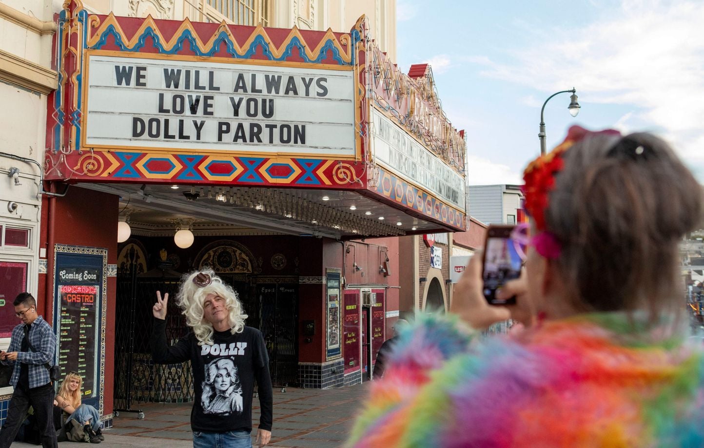 « Dolly Parton, une alliée en or pour la communauté LGBT+ »