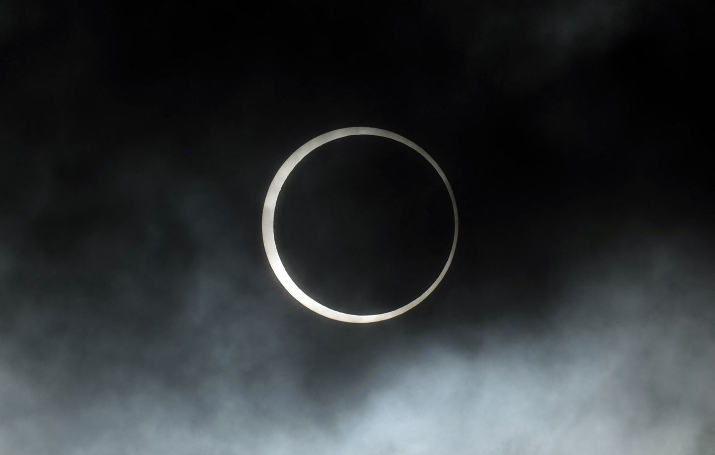Éclipse solaire du 12 août : Guide d'observation en France.
