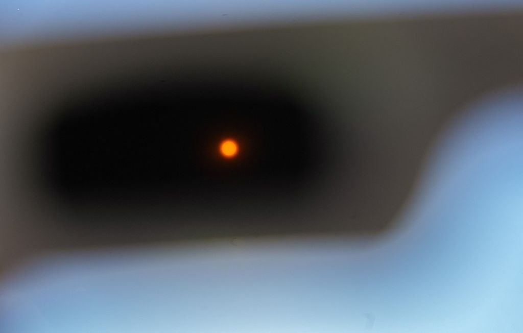 Eclipse solaire du 12 août : Les lunettes de soleil et CD, des fausses bonnes idées « démultipliant les risques »