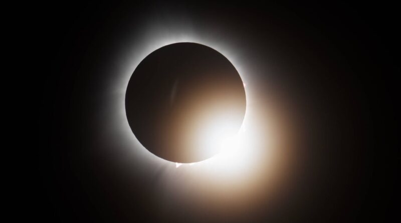 Eclipse solaire du 12 août : Où la regarder en direct et sans lunettes ?