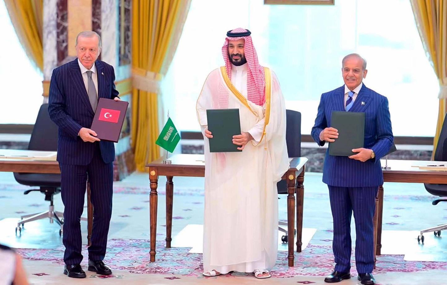 EN DIRECT Guerre au Moyen-Orient : Alliance de l’Arabie saoudite, Turquie et Pakistan, nouvelle attaque des Houthis.