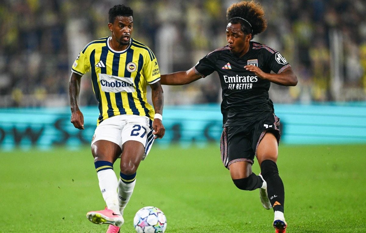 EN DIRECT OL - Fenerbahçe : Avant-match calme, Fonseca reconduit le même onze qu'en Turquie.