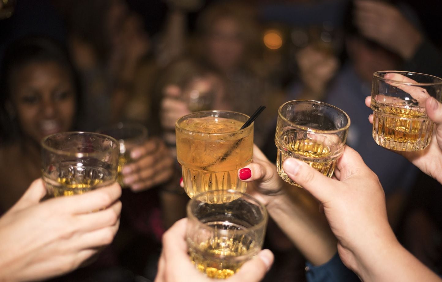 Espagne : Un homme en arrêt maladie pour anxiété surpris à travailler dans un bar