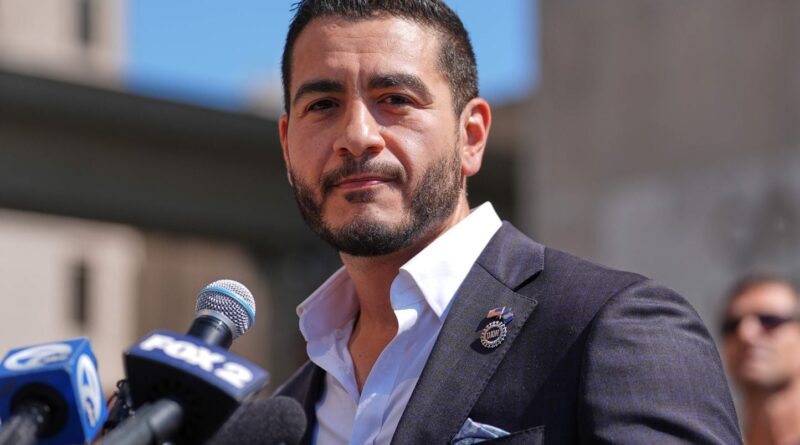 Etats-Unis : Abdul El-Sayed, médecin progressiste, remporte la victoire au Michigan.