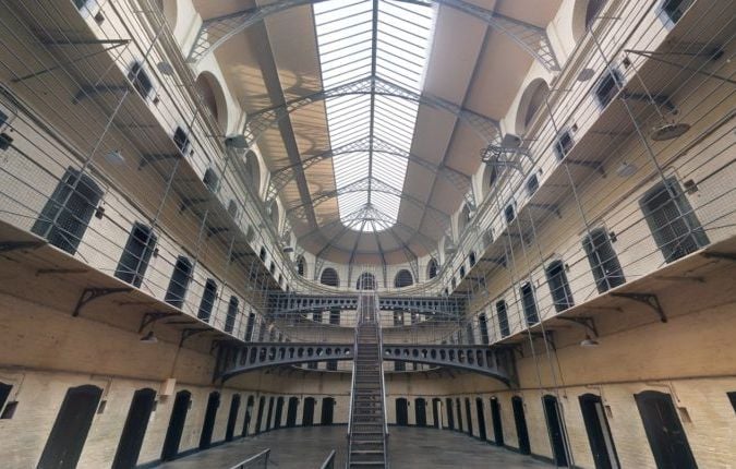 États-Unis : Décès à 101 ans après 70 ans en prison et 8 exécutions stoppées
