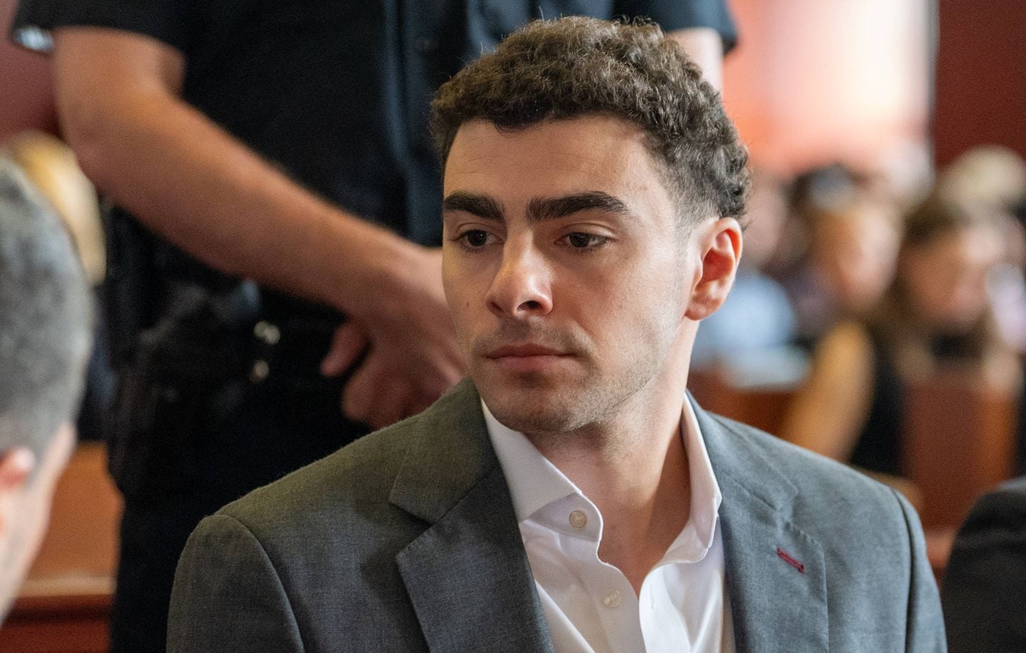 Etats-Unis : Les jurés du procès de Luigi Mangione resteront anonymes, annonce la justice new-yorkaise.