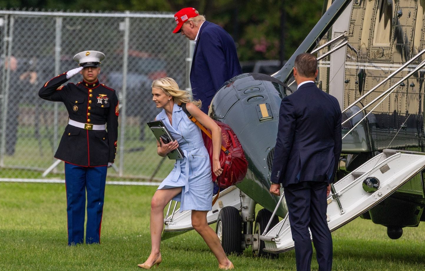 Etats-Unis : Natalie Harp, collaboratrice inséparable de Donald Trump, qui est-elle ?