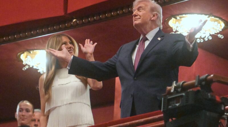 Etats-Unis : Trump menace de démolir le Kennedy Center sans son nom