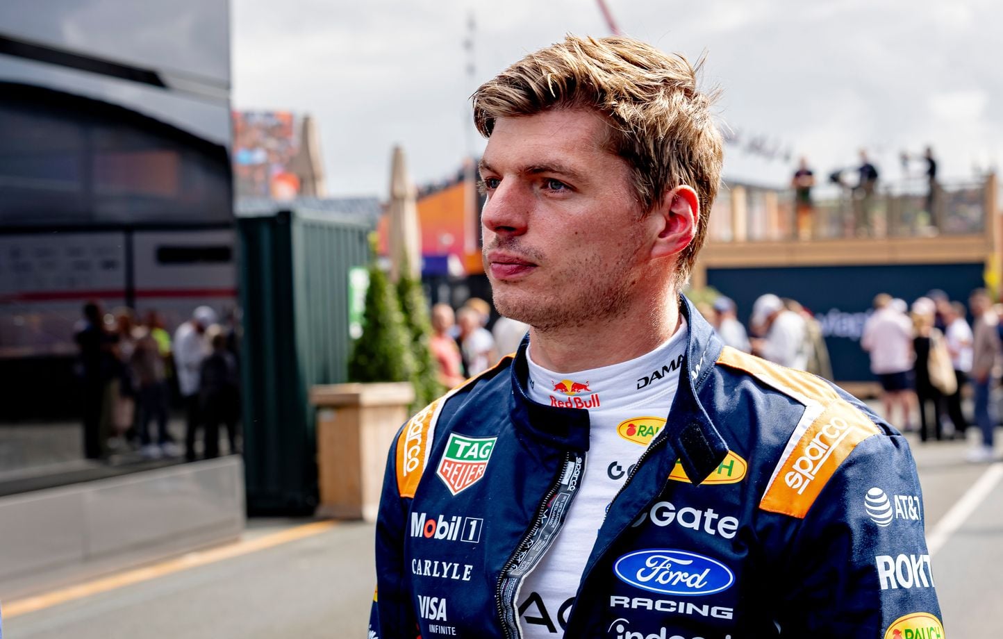 F1 : Max Verstappen face à 100 pilotes en karting dans une course inédite