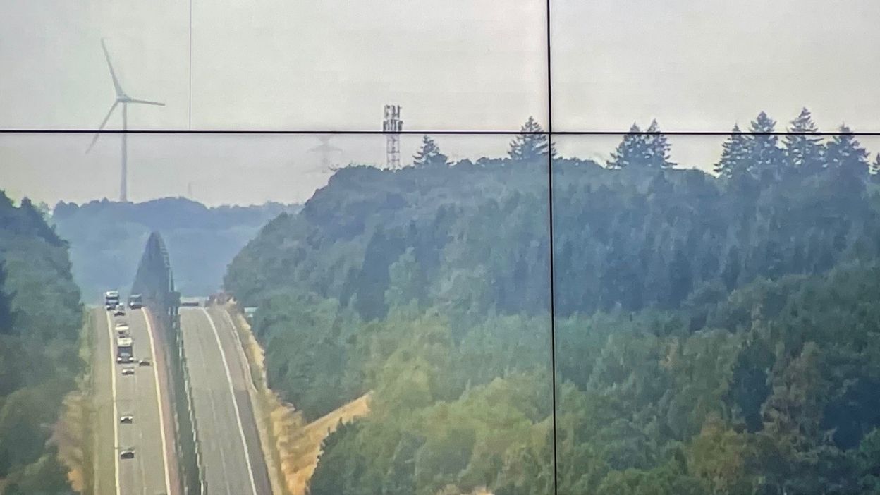 Feu de broussailles sur l'E25 à Bastogne : chaussée fermée