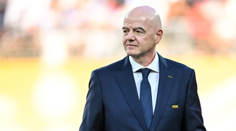 Football : La FIFA s'excuse tout en affirmant son soutien à Infantino