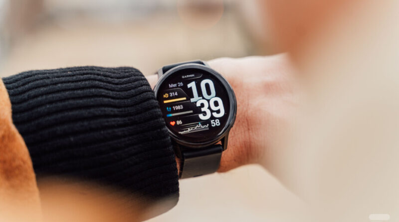 Garmin évoque la Fenix 9 : fin de l’acier, retrait du Microled, absence d’Enduro 4.