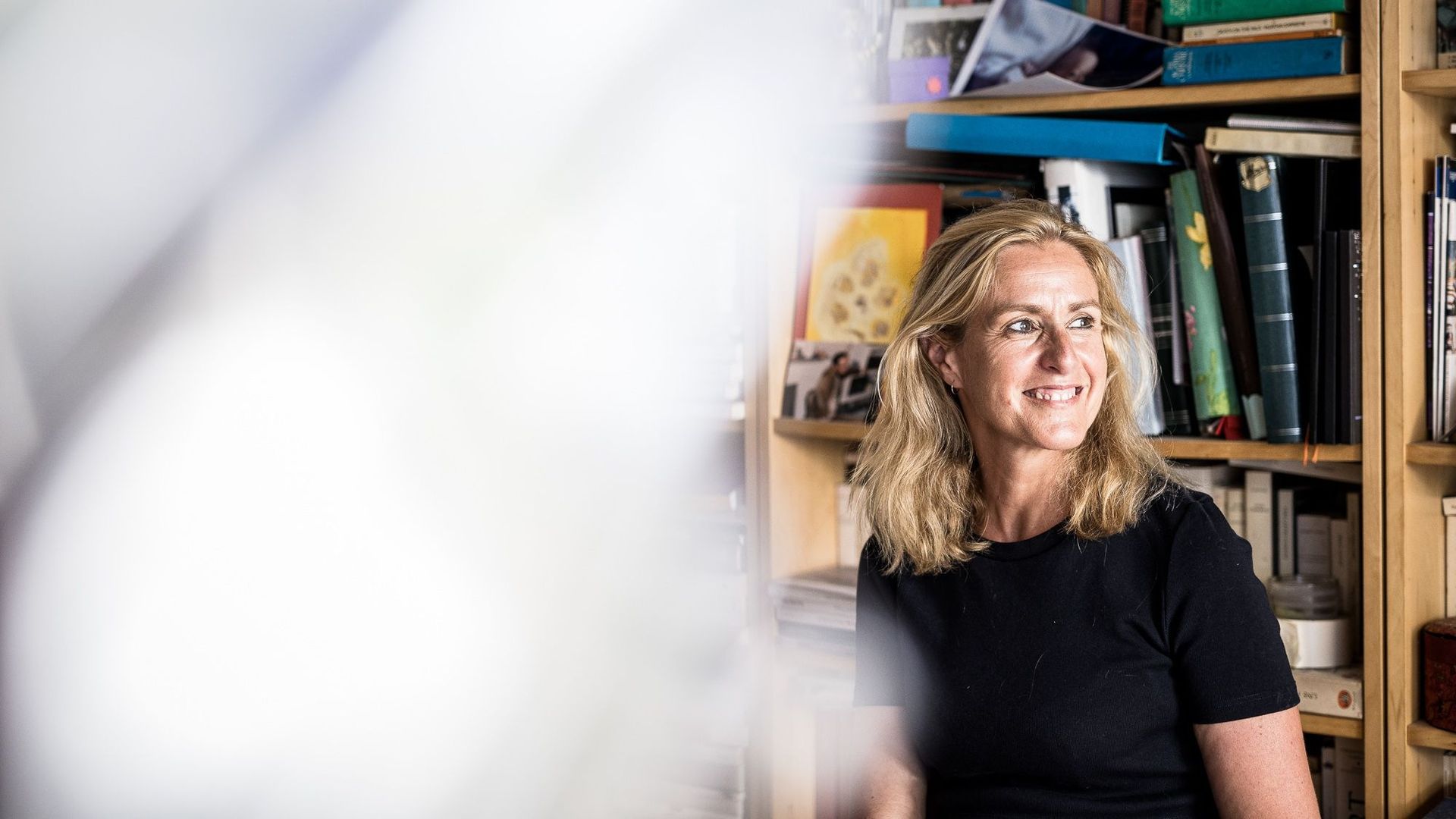 Geneviève Damas rend hommage à son professeur de français : "Vous m’avez conduite là où je ne pouvais aller par moi-même"