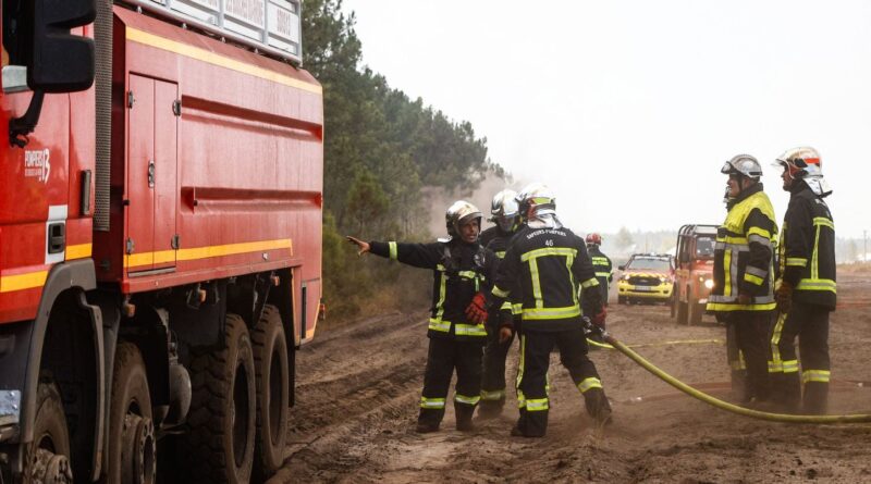 Gironde : Un mineur mis en examen pour avoir jeté un mégot, causant la mort de deux pompiers