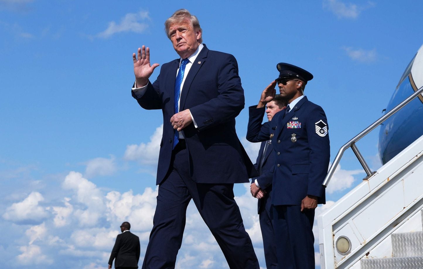 Guerre au Moyen-Orient : Etats-Unis et Israël suspendent frappes contre l'Iran, Trump souhaite accord